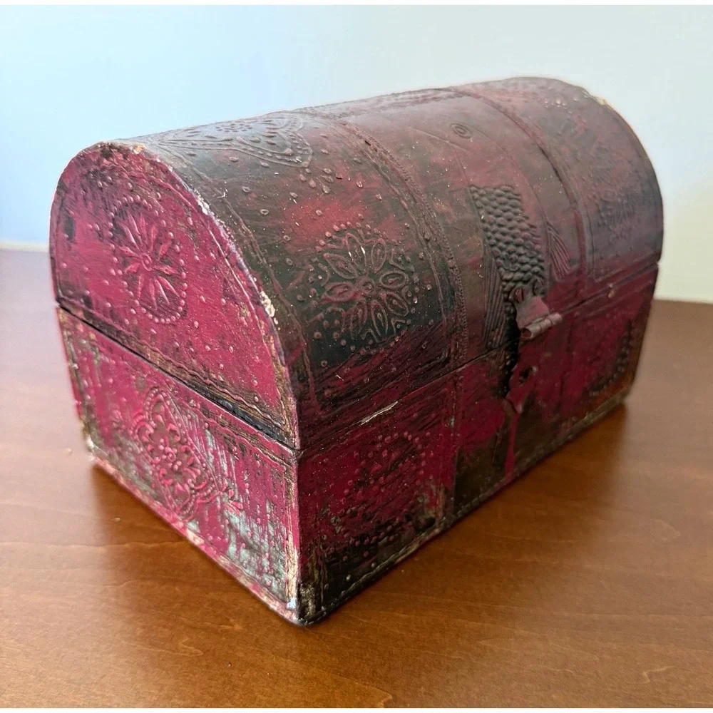 Vintage Red Hand-Painted Wood Floral Fish Treasure Chest Trinket Domed Box Latch